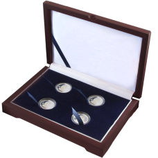 Guardhouse - Glass Top Wood Box - 4 Capsules (4 S) Guardhouse - Glass Top Wood Box - 4 Capsules (4 S)